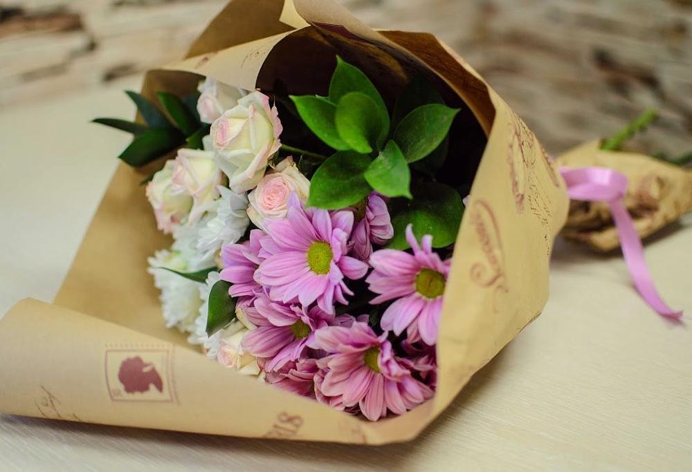 Букет цветов из: Розы и Хризантемы в Истобном