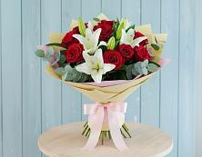 Букет цветов из:  Лилии и Розы в Истобном
