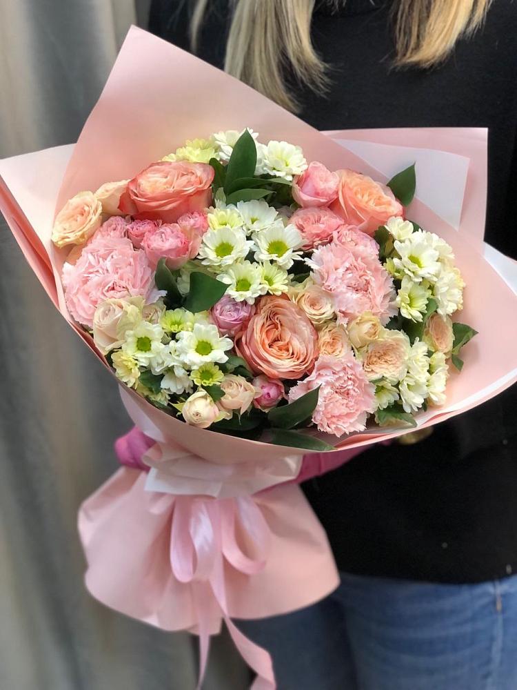 Букет цветов из: Гвоздики, Розы и Хризантемы в Истобном