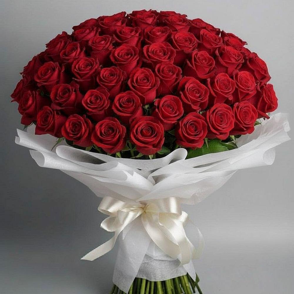 Букет 101 Красная роза Блэк Мэджик в Истобном