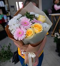Букет цветов из:  Герберы, Розы и Хризантемы в Истобном