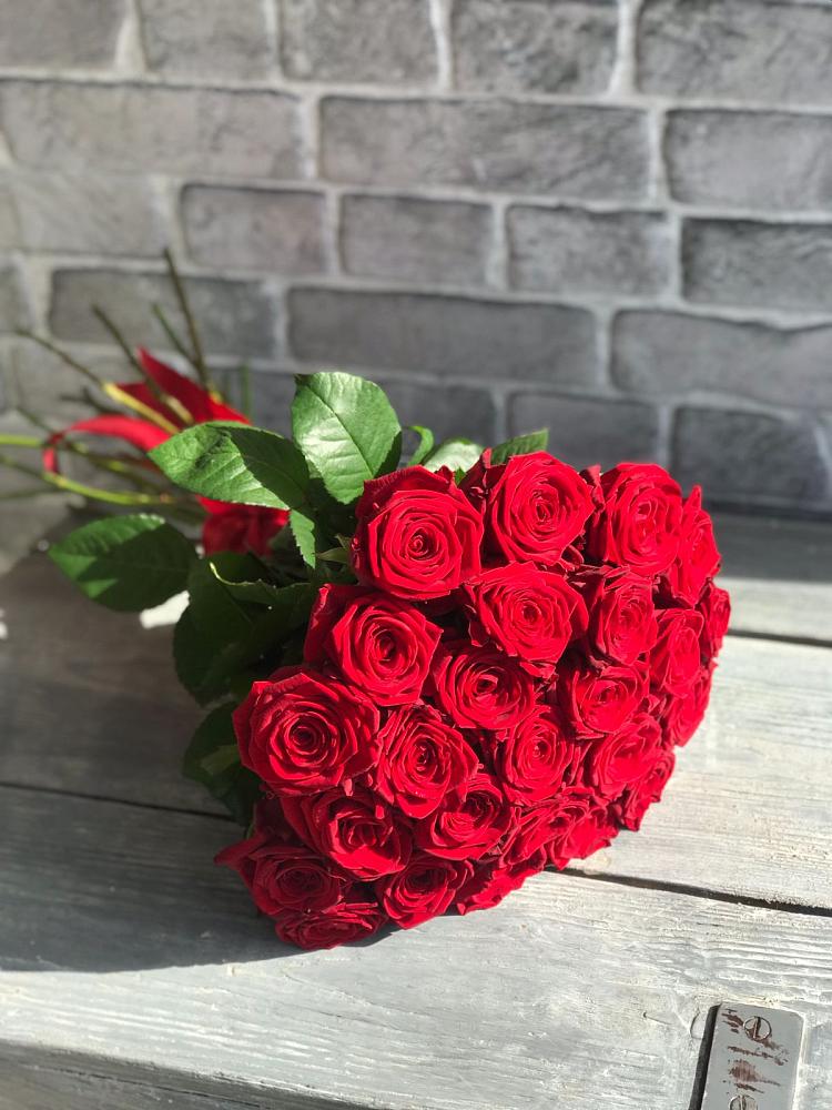 Букет Красные розы Фридом в Истобном