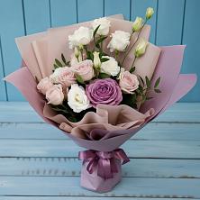 Букет цветов из:  Розы и Лизиантусы в Истобном