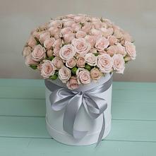 Цветочная композиция из Розы в шляпной коробке в Истобном