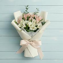 Букет цветов из:  Альстромерии в Истобном