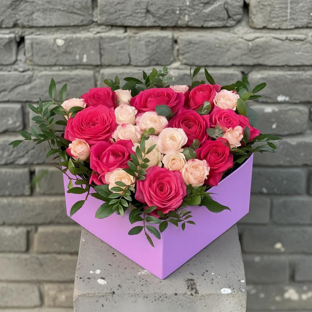 Цветочная композиция из Розы в коробке в Истобном
