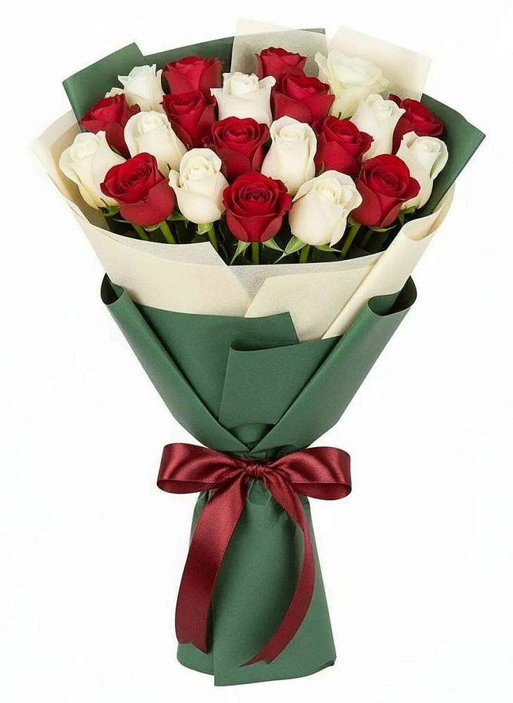 Букет Микс из красных и белых роз в Истобном