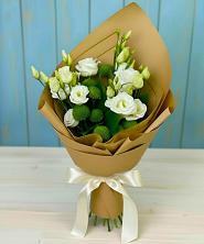 Букет цветов из:  Хризантемы и Лизиантусы в Истобном