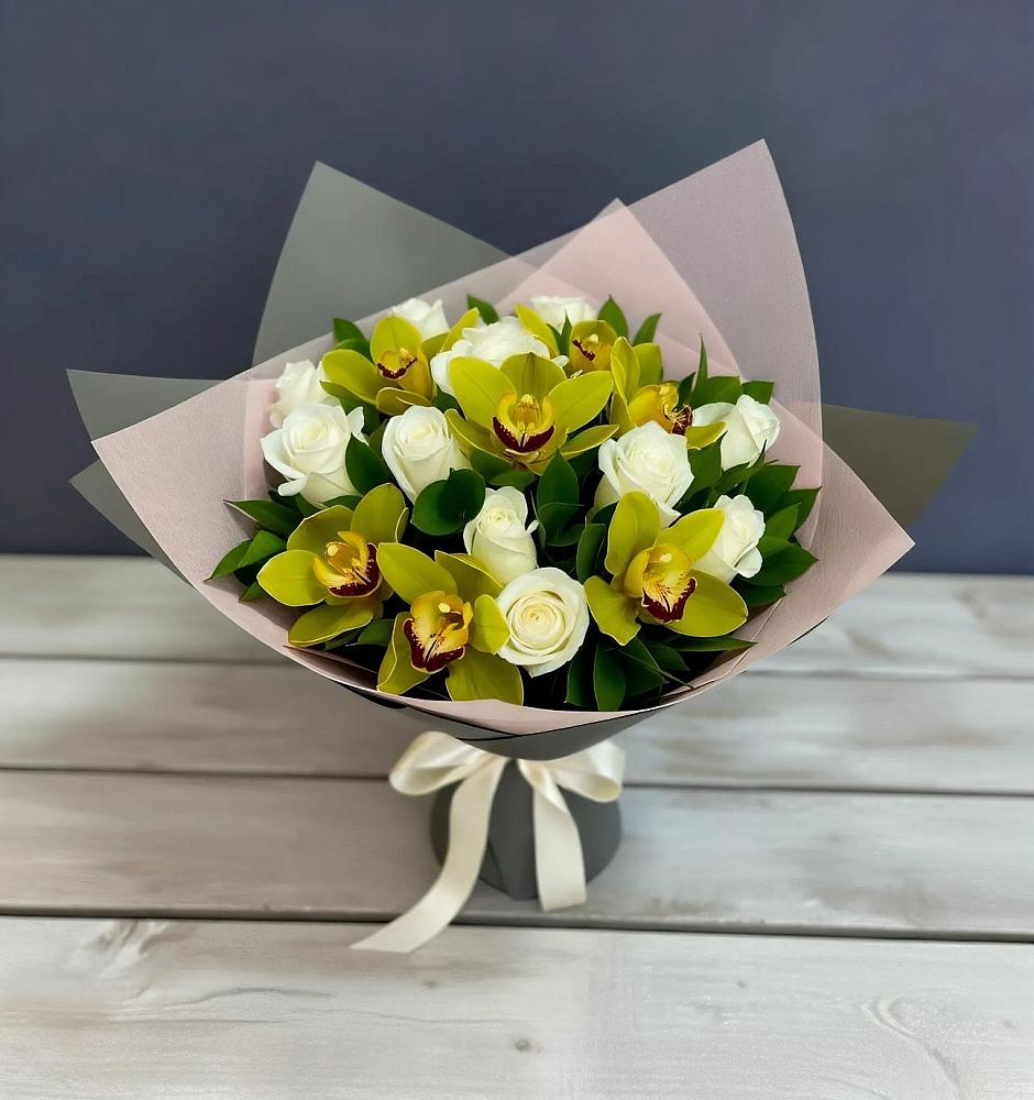 Букет цветов из: Орхидеи и Розы в Истобном