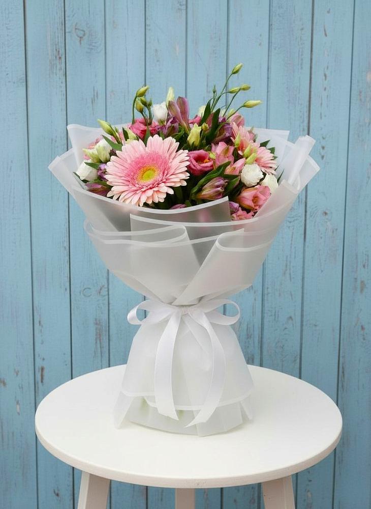 Букет цветов из: Герберы, Альстромерии и Лизиантусы в Истобном