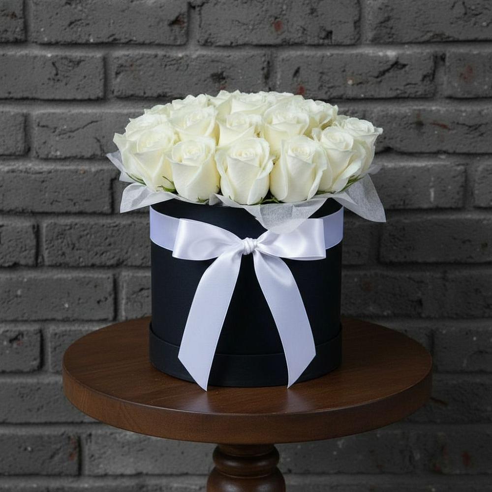 Цветочная композиция из Розы в шляпной коробке в Истобном