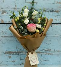 Букет цветов из:  Розы и Лизиантусы #REPLACE_PRED# Истобном